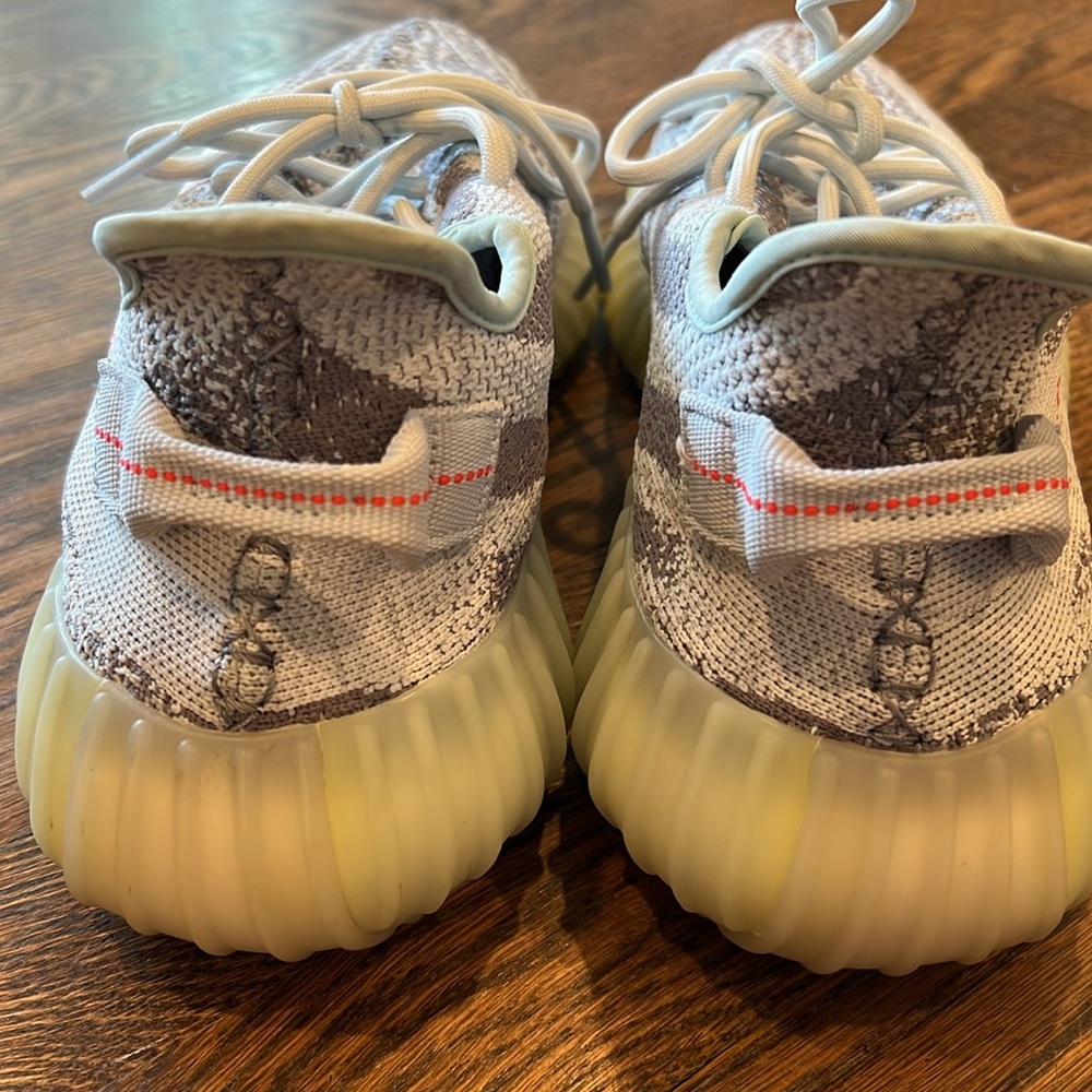 Yeezy Boost 350 V2 blue tint sneakers - Picture 8 of 14